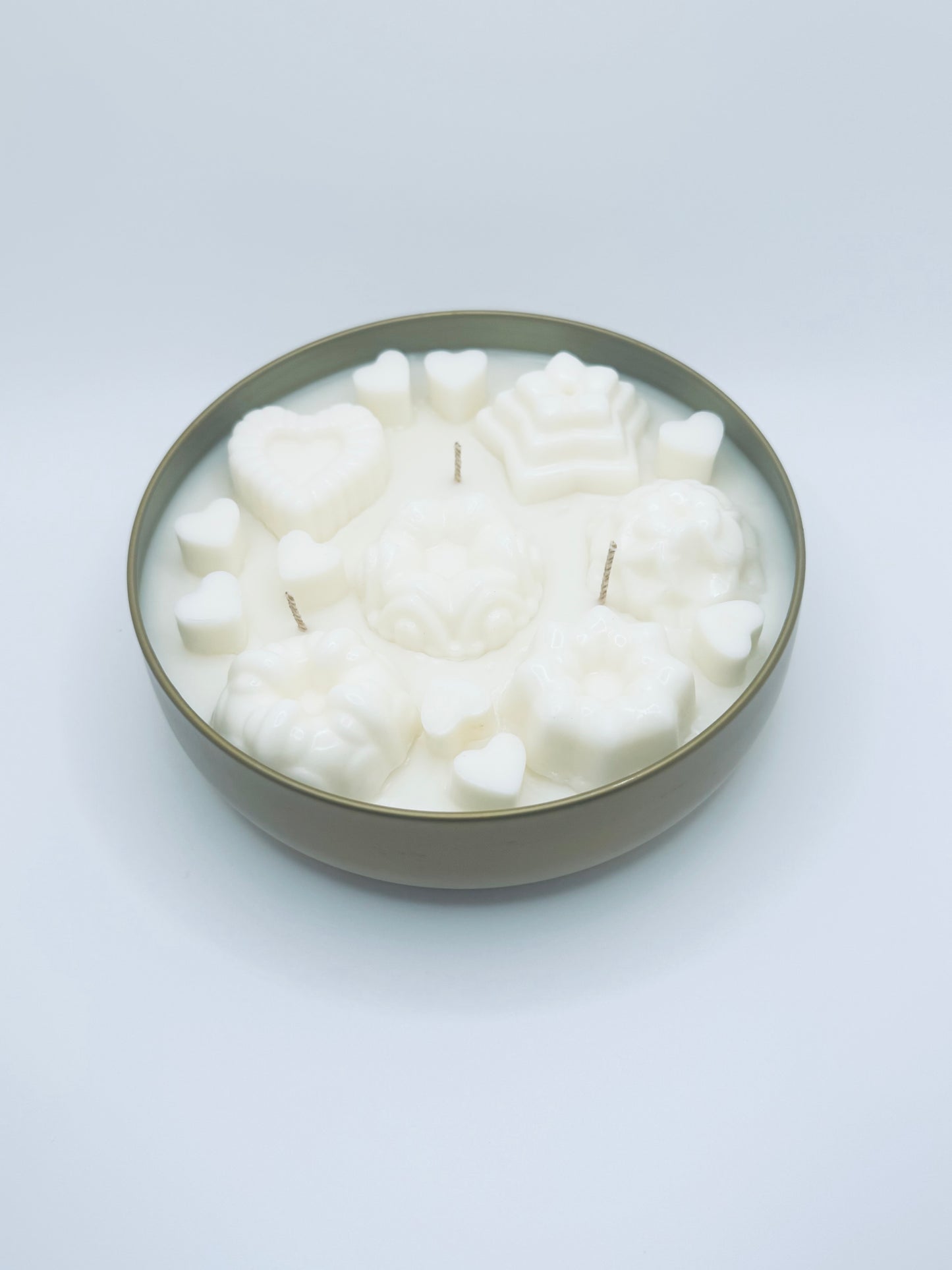 Essential scent home made Candy cane candle 16 oz, made with organic ingredients