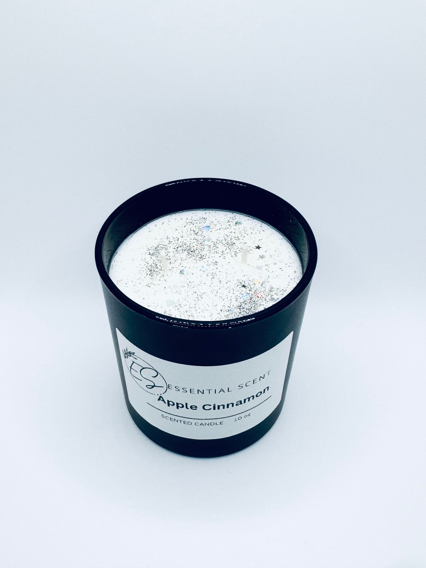 Essential scent home made Apple cinnamon candle 10 oz, made with organic ingredients .