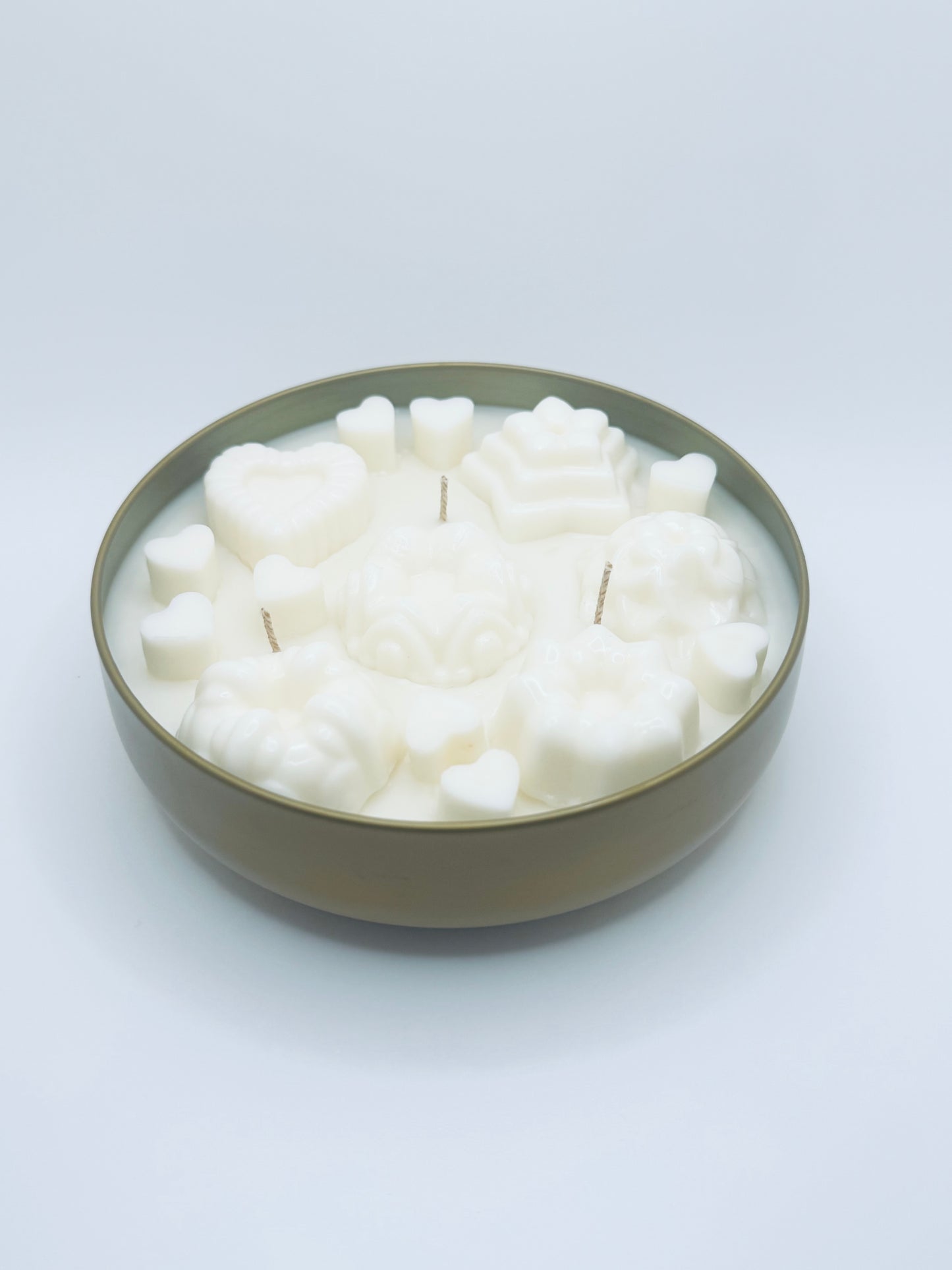 Essential scent home made Candy cane candle 16 oz, made with organic ingredients